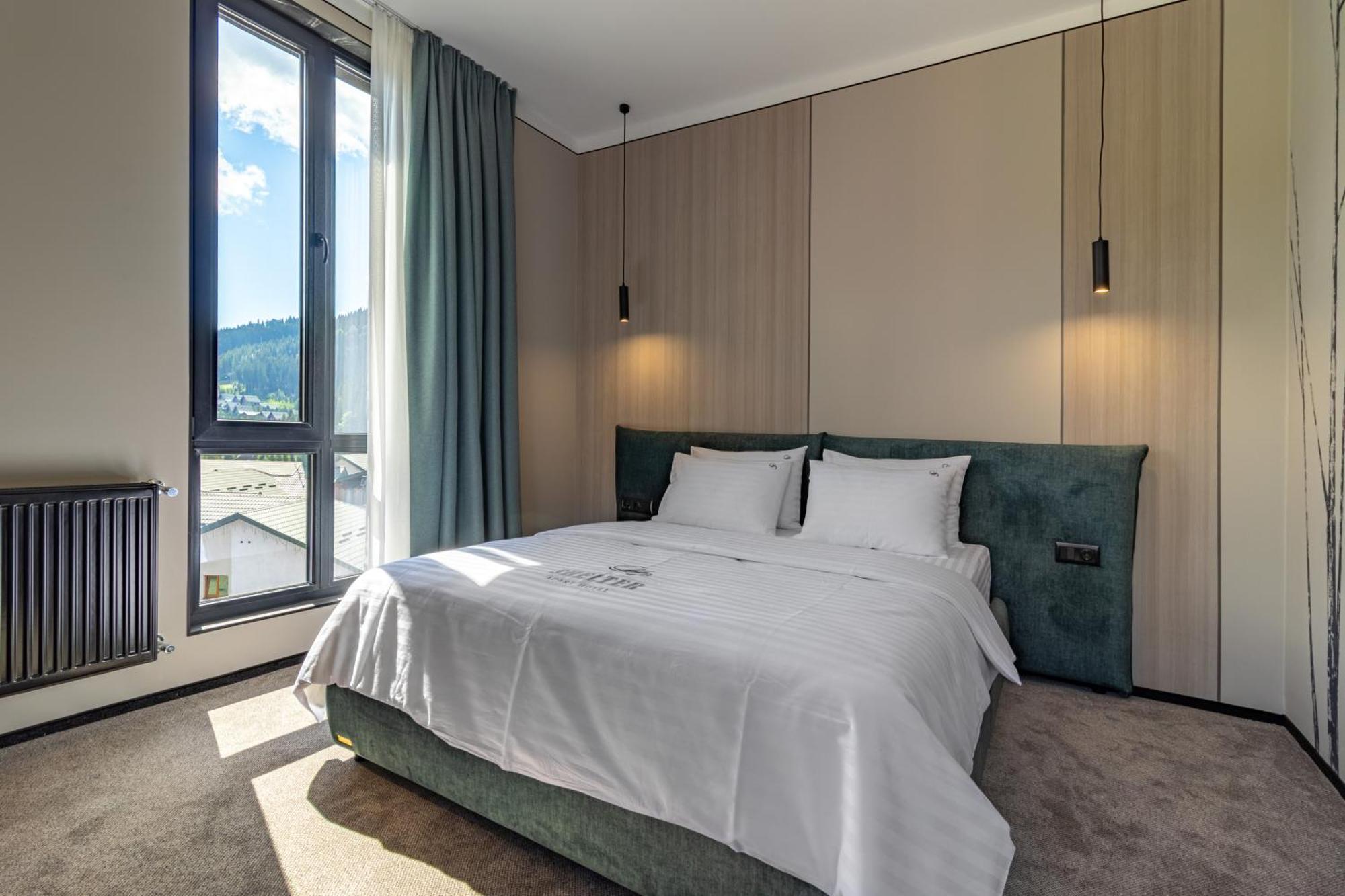 Shelter Apart Hotel Bukovel Bagian luar foto