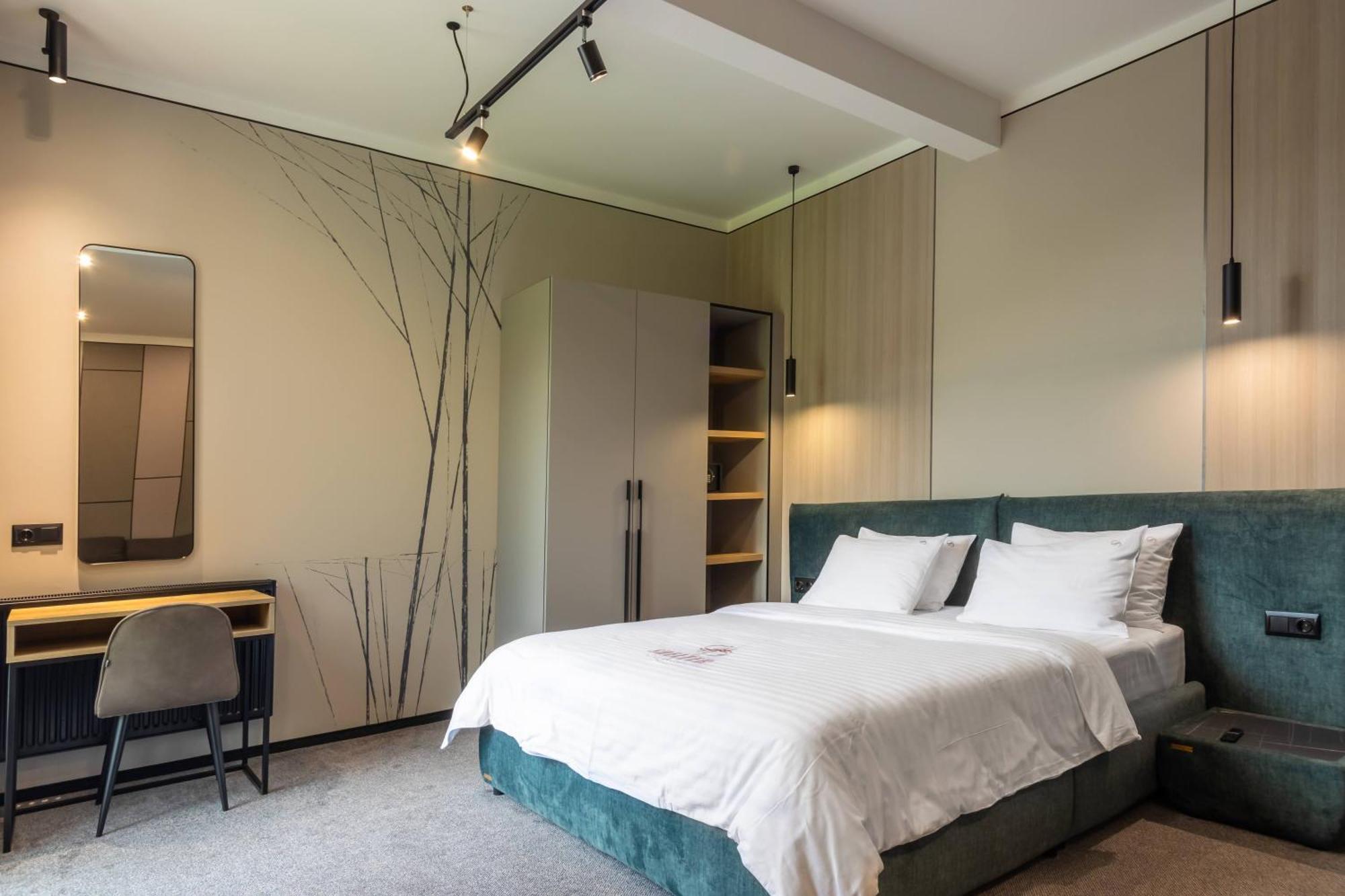 Shelter Apart Hotel Bukovel Bagian luar foto