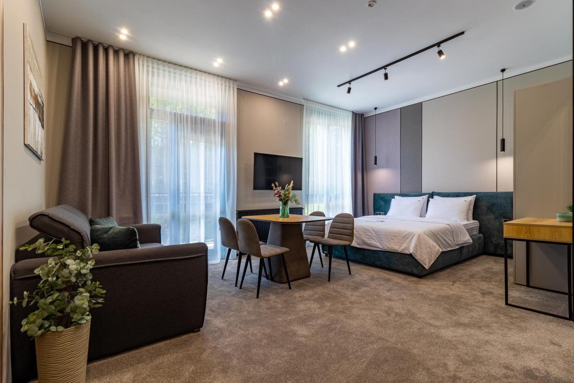 Shelter Apart Hotel Bukovel Bagian luar foto