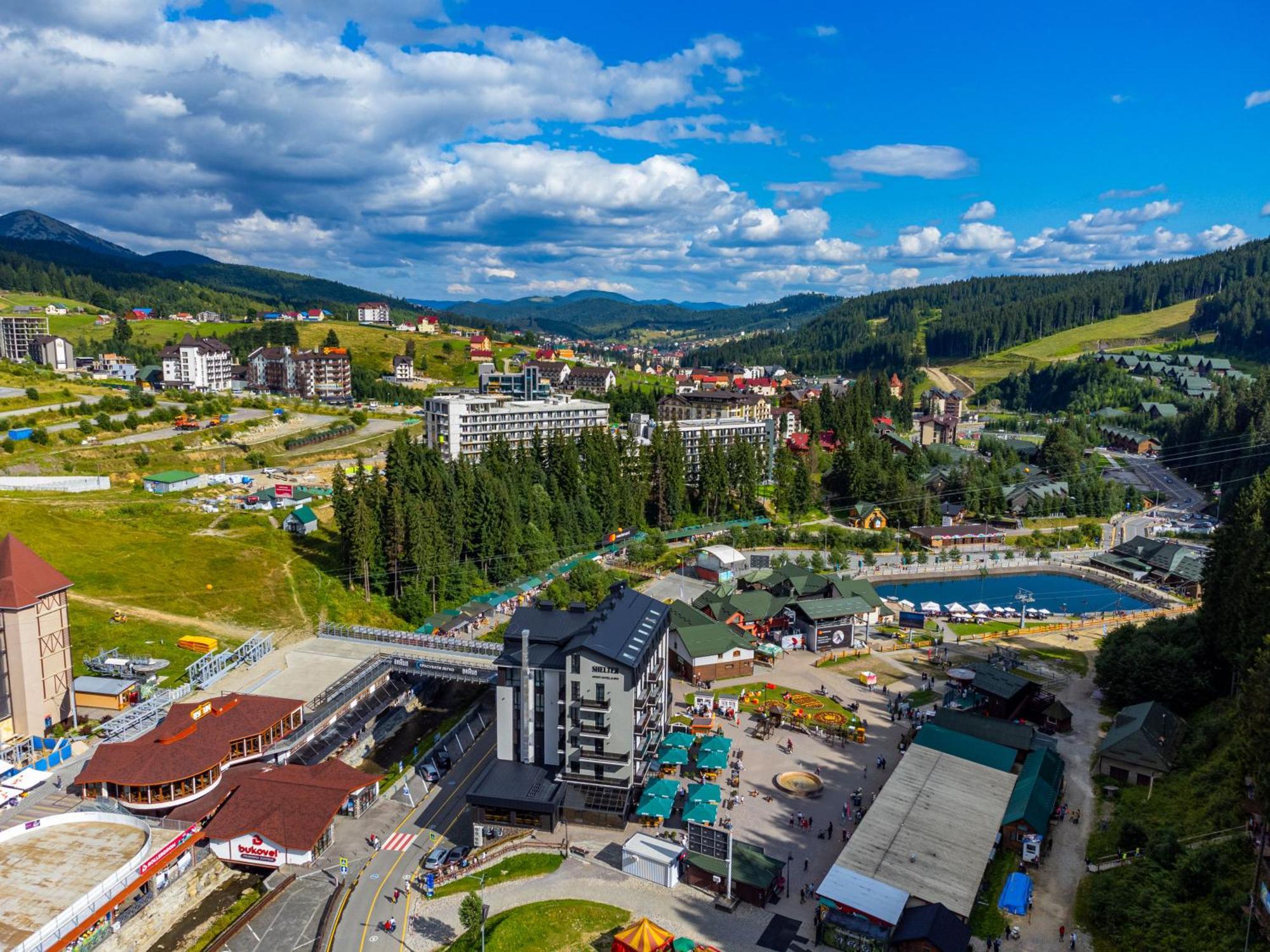 Shelter Apart Hotel Bukovel Bagian luar foto